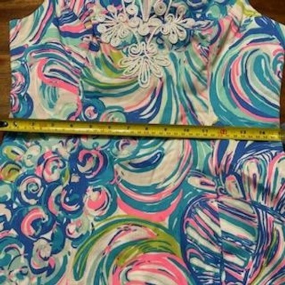 Lilly Pulitzer Embroidered, Sleeveless, v-neck, Colorful Shift Dress size 2 - Picture 7 of 7
